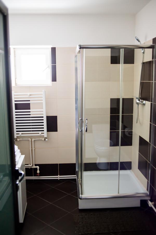 Metropol Aparthotel 3*